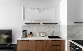 Doki Living & Foodhall By Lion Apartments